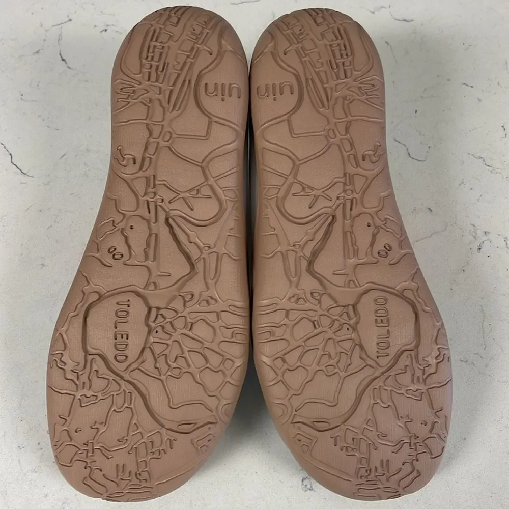 UIN Yum Yum Toledo I Men Size 8.5  Happy Doggies 3 Collection
